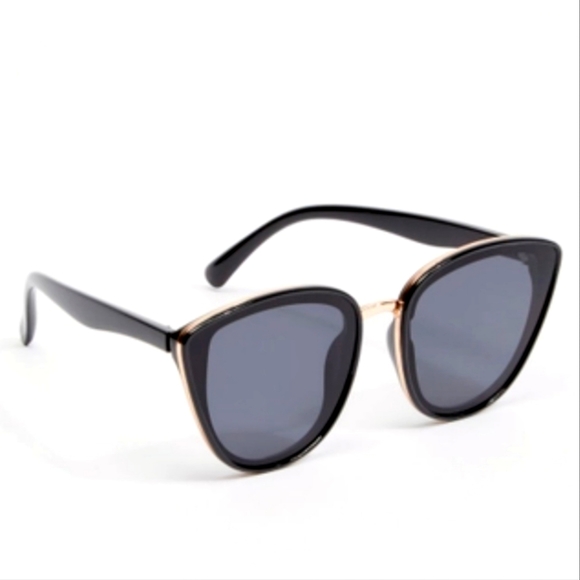 Accessories - HOST PICK!!! Black Gold Trim Cat Eye Sunglasses